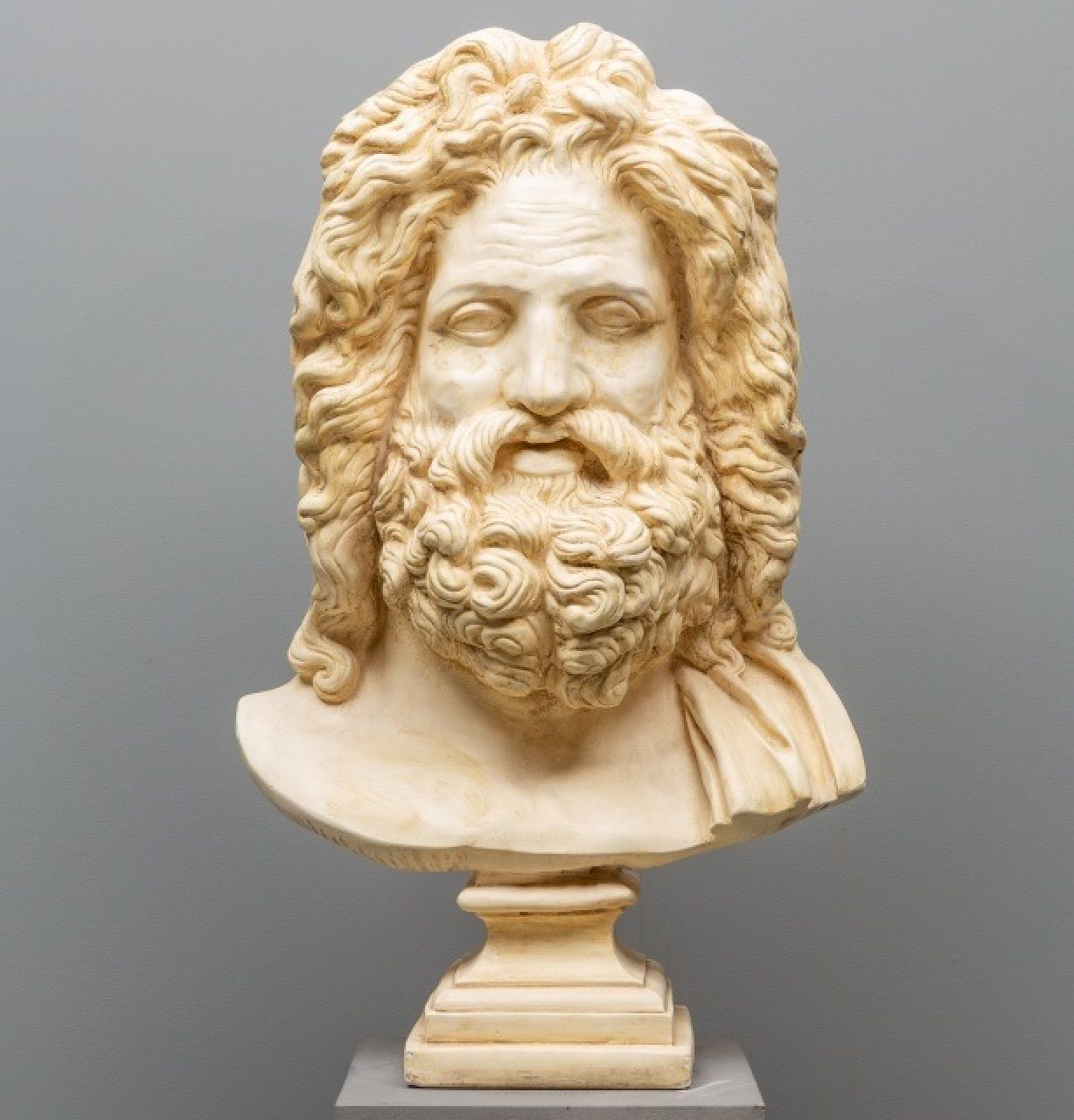 Onbekend 19e eeuw | Onbekend | Beelden en objecten te koop aangeboden | Zeus, gips 90,0 x 55,0 cm Onbekend 19e eeuw | Onbekend | Beelden en objecten te koop aangeboden | Zeus, gips 90,0 x 55,0 cm