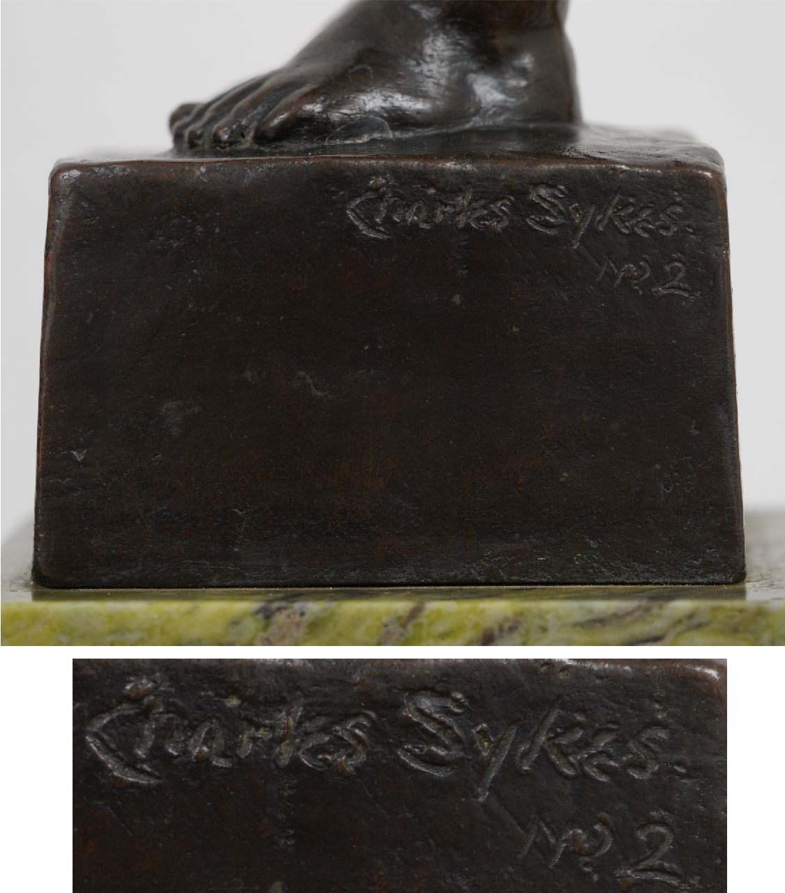 Charles Sykes signaturen Jongensfiguur