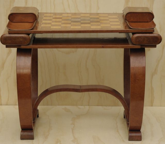 Schaaktafel   | Schaaktafel met ingelegd schaakbord, Duitsland/of Frankrijk, ahorn hout 79,0 x 50,0 cm, te dateren jaren '20